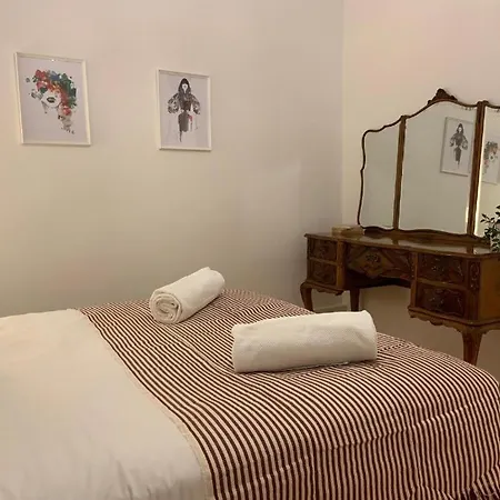 As A Local! Santos Historical Iii ゲストハウス リスボン