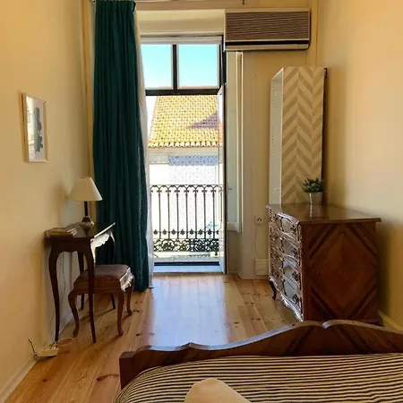 As A Local! Santos Historical Iii ゲストハウス リスボン